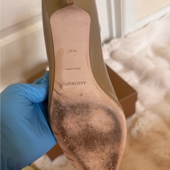 Burberry Tan Heels with Ankle Strap - Picture 6 of 16